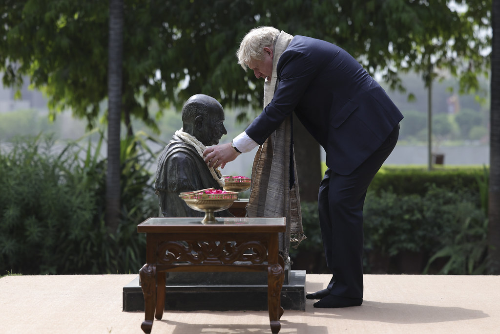સત્ય-અહિંસા જેવા પ્રિન્સિપલથી વિશ્વને સારી જગ્યાએ લઇ જઇ શકાયઃ PM બોરિસ જ્હોન્સન