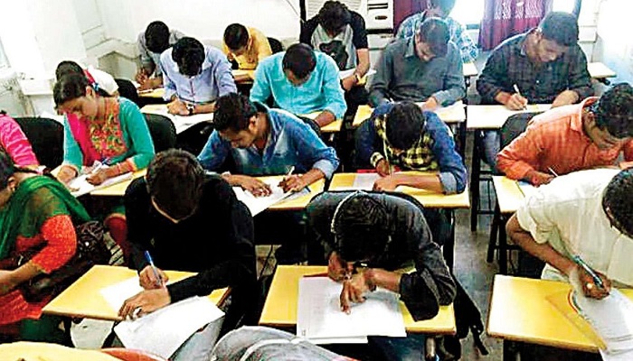 ગુજરાતમાં જુનિયર ક્લાર્ક અને તલાટીની ભરતી માટે પરીક્ષા એપ્રિલમાં યોજાય તેવી શક્યતા