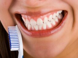 img_how_to_cure_gingivitis_using_homemade_remedies_920_600