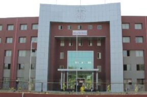 gandhinagar district collector office-1