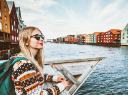 woman-traveling-norway-sightseeing