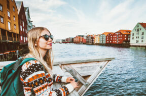 woman-traveling-norway-sightseeing