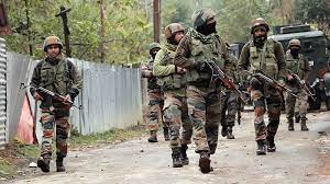 જમ્મુ-કાશ્મીરમાં પોલીસ જવાનની હત્યા કરનાર આપોરીને પોલીસને ટીમે એન્કાઉન્ટરમાં ઠાર કર્યો