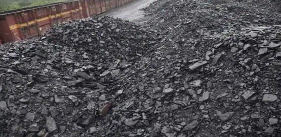 દિલ્હીઃ 1લી જાન્યુઆરીથી ઓદ્યોગિક એકમોમાં કોલસાના ઉપયોગ ઉપર પ્રતિબંધ ફરમાવાયો