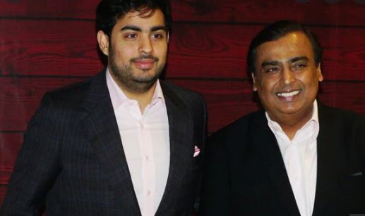 મુકેશ અંબાણીએ રિલાયન્સ જિયોના ડાયરેક્ટર પદેથી રાજીનામું આપ્યું,આકાશ અંબાણીની ચેરમેન તરીકે નિમણૂક