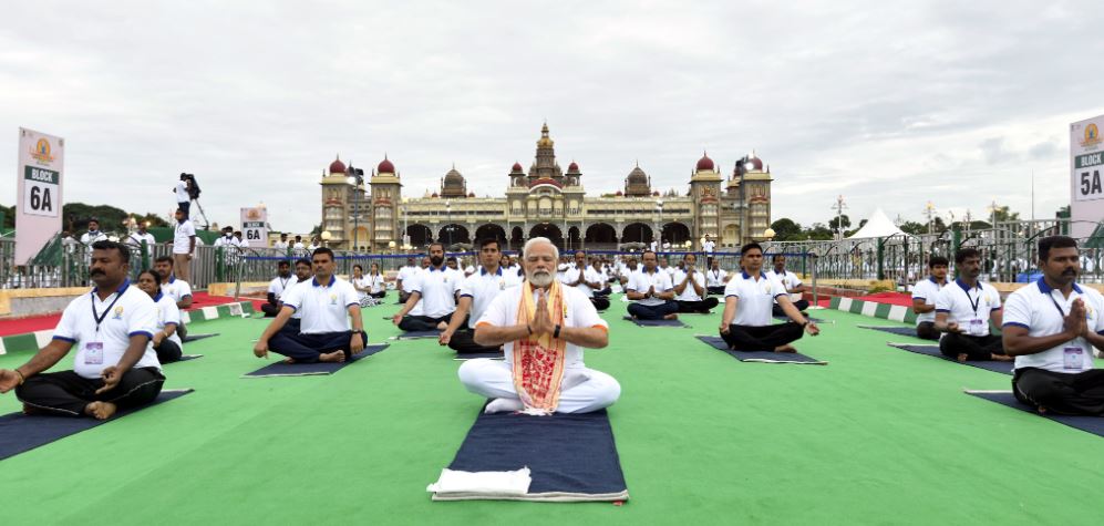 યોગને જીવનનો અભિન્ન ભાગ બનાવવાની દેશવાસીને પીએમ મોદીની અપીલ