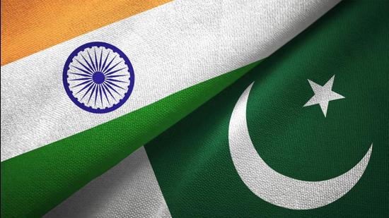 અહીં જાણો ભારત અને પાકિસ્તાનના રાષ્ટ્રપતિને મળતા પગાર અને સત્તા વચ્ચેના તફાવત વિશે
