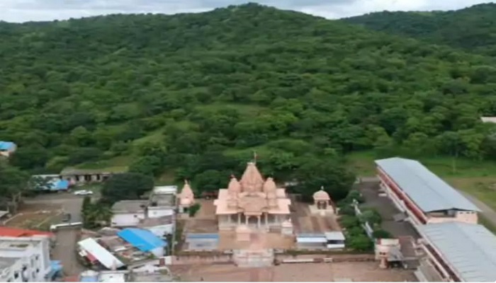જુનાગઢના ગિરનાર પર્વત પર વનરાજી ખીલી ઉઠતા કુદરતનો અનોખો નજારો સર્જાયો, ઠેર ઠેર ઝરણાં