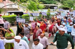 Mahesana road project oppose