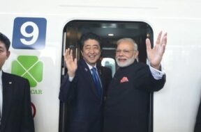 PM MOSI AND SHINJI ABE REVOI.IN