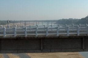 The bridge on vishwamitri river in Vadodara-1