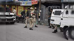 શ્રીનગરના લાલ બજારમાં પોલીસ ટીમ પર આતંકી હુમલો,ASI શહીદ,ત્રણ જવાન ઘાયલ 