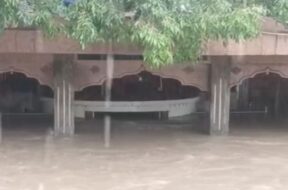 madhavray mandir rain