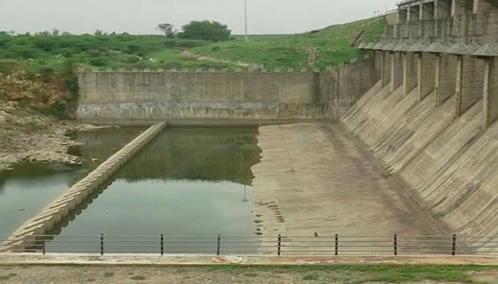 ગુજરાતમાં 48 ડેમના તળિયા દેખાયા, સૌરાષ્ટ્રના 141 ડેમમાં 30,38 ટકા પાણીનો જથ્થો ઉપલબ્ધ,