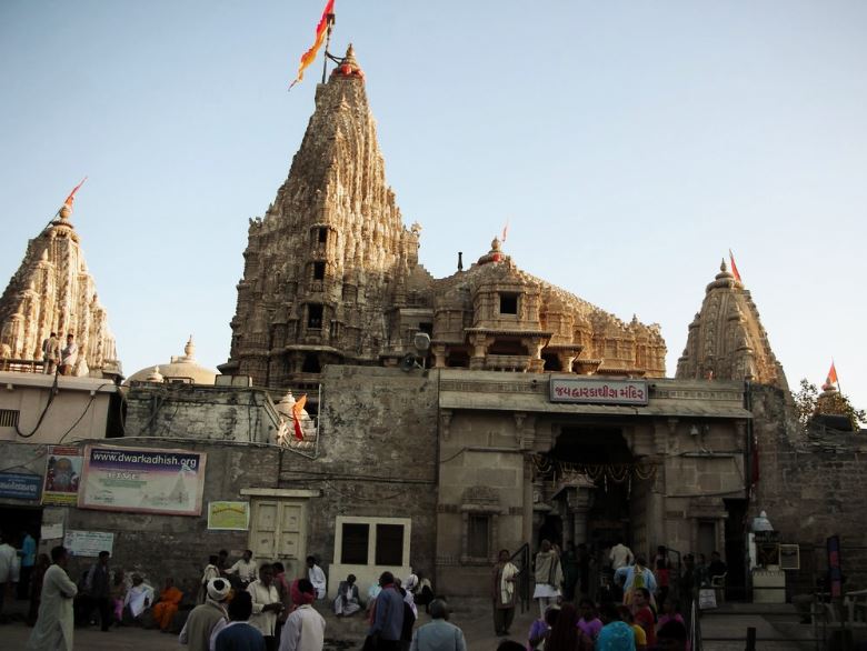 ગુજરાત કૃષ્ણમય બન્યુંઃ મંદિરો ‘જય રણછોડ માખણ ચોર.’ના નાદથી ગૂંજી ઉઠ્યા