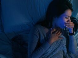 why-your-cough-symptoms-get-worse-at-night-722×406