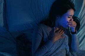 why-your-cough-symptoms-get-worse-at-night-722×406
