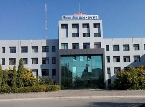 રાજકોટ કલેકટર કચેરીમાં કોન્ટ્રાકટ અને ફિકસ પગારમાં નોકરી કરતા કર્મચારીઓની હડતાળ