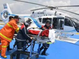 1364570-helicopter-ambulance