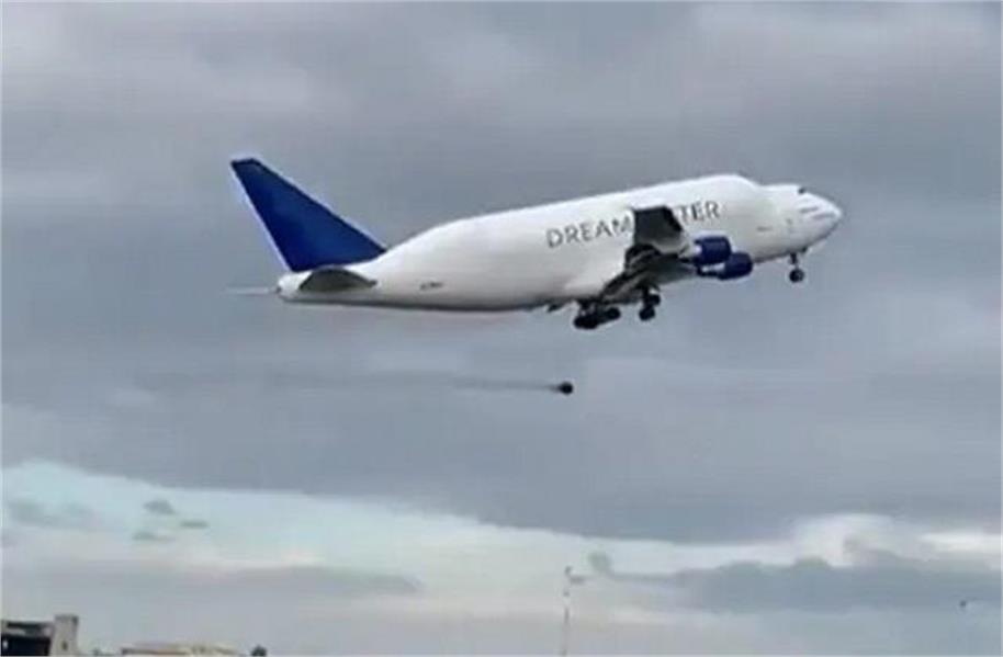 ટેકઓફ દરમિયાન તૂટી ગયું વિમાનનું ટાયર,સોશિયલ મીડિયા પર વાયરલ થયો આ ખતરનાક VIDEO 
