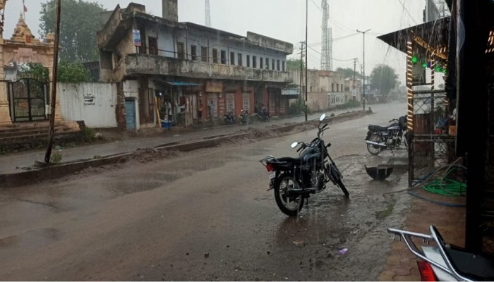 ગુજરાતમાં ચોમાસાના વિદાય ટાણે 46 તાલુકામાં વરસાદના ઝાપટાં, ખેતી પાકને નુકશાનની ભીતી