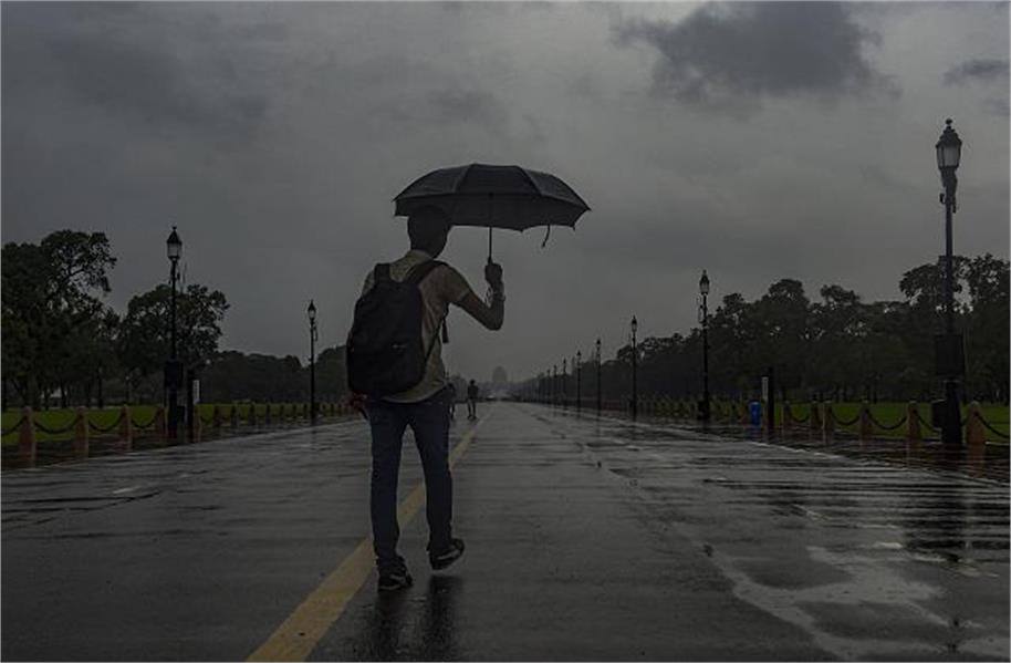 આ રાજ્યોમાં આગામી ત્રણ દિવસ સુધી ભારે વરસાદનું એલર્ટ,ઉત્તર ભારતમાં વધશે ઠંડી