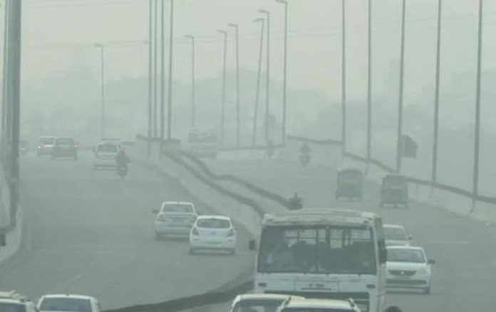 પ્રદૂષણના સ્તરમાં સુધાર પરંતુ દિલ્હીની હવા હજુ પણ ‘ખૂબ જ ખરાબ’