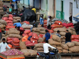 wholesale-inflation-fall-in-wholesale-inflation-rate-decreased-to-839-percent-figures-released-for-october-1-mobile