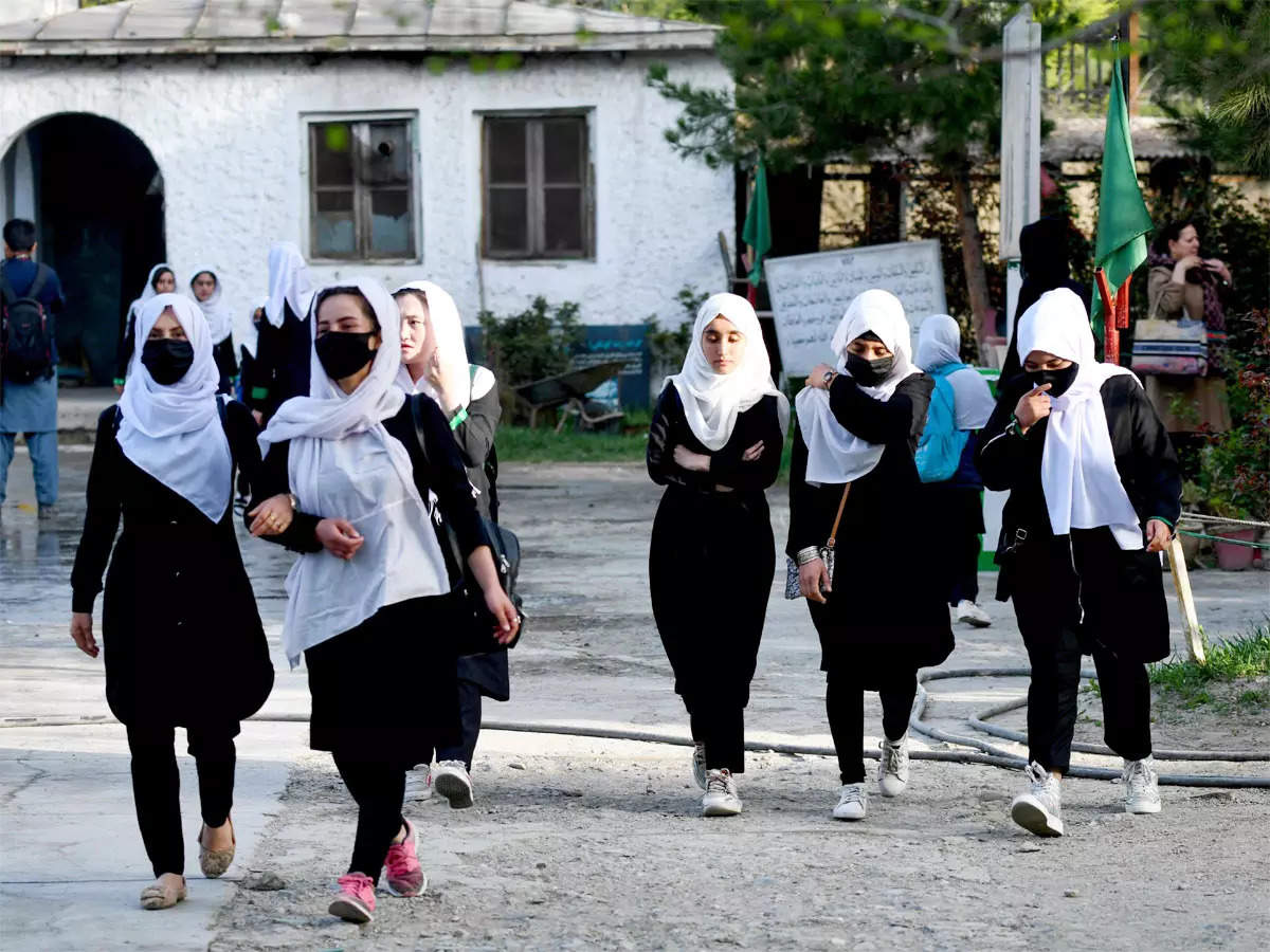 અફઘાનિસ્તાનમાં યુવતીઓ માટે યુનિવર્સિટીના દરવાજા બંધ,તાલિબાને મૂક્યો પ્રતિબંધ