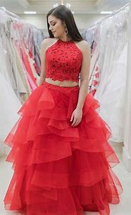 વેલેન્ટાઈન-ડે પર ગર્લ્સને સ્ટાઈલિશ અને શાનદાર લૂક આપે છે આ પ્રકારના ક્લોથવેર