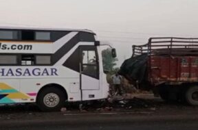 bus-truck accident