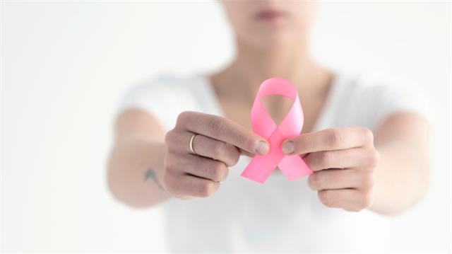 ભારતીય મહિલાઓને થાય છે 5 પ્રકારના કેન્સર,શરૂઆતના લક્ષણોને નજરઅંદાજ ન કરો