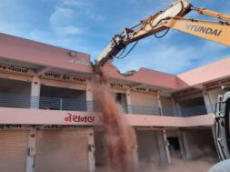 Juhapura, demolition-1