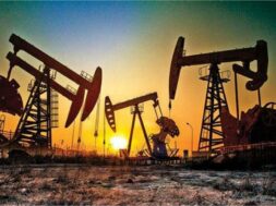 2023_4image_12_52_172854912crudeoil-ll