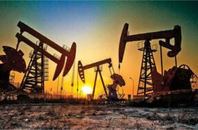 2023_4image_12_52_172854912crudeoil-ll