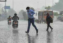 રાજધાની દિલ્હીમાં કમોસમી વરસાદનું જોર, અનેક વિસ્તારોમાં ઘોઘમાર વરસાદ