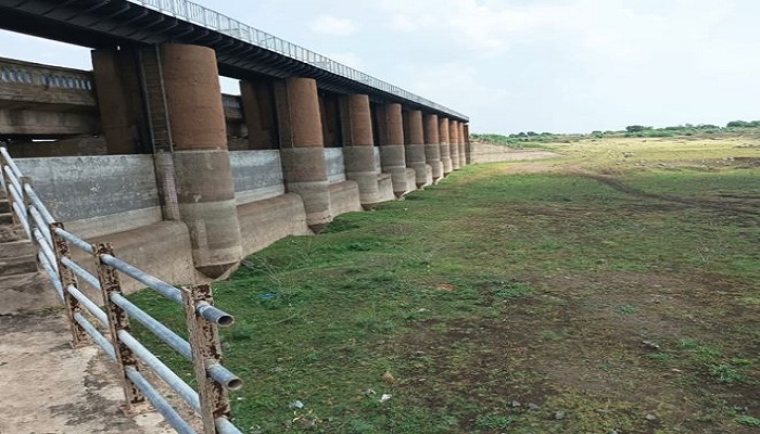 સુરેન્દ્રનગર જિલ્લામાં 5 ડેમ તળિયા ઝાટક, 3 ડેમમાં માત્ર 3થી 8 ટકા જેટલું જ પાણી