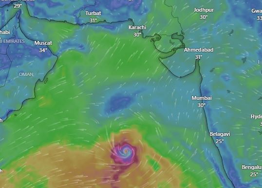 ગુજરાતના દરિયાકાંઠાના વિસ્તારોમાં વરસાદની સંભાવના, અરબી સમુદ્રમાં 25 ફુટ ઉંચા મોજા ઉછળવાની આશંકા
