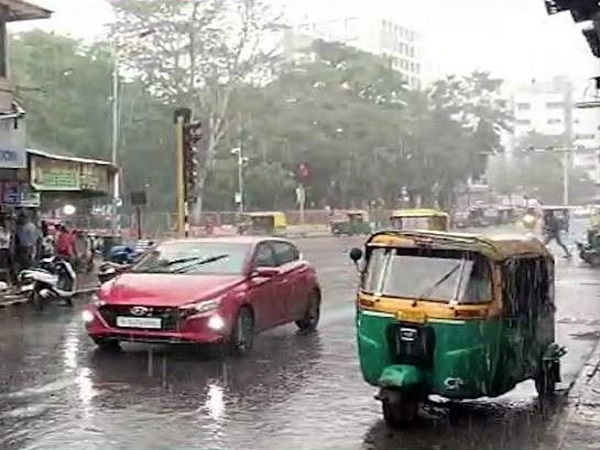 ગુજરાતમાં વરસાદી માહોલ વચ્ચે ઉમરગામમાં 6 ઈંચ મેધમહેર, રાજ્યમાં 12 ટકાથી વધારે વરસાદ