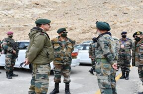 KNX05P_Army_Chief_General_Manoj_Mukund_Naravane_in_Ladakh_PIB_Online