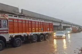 limbadi highway, rain