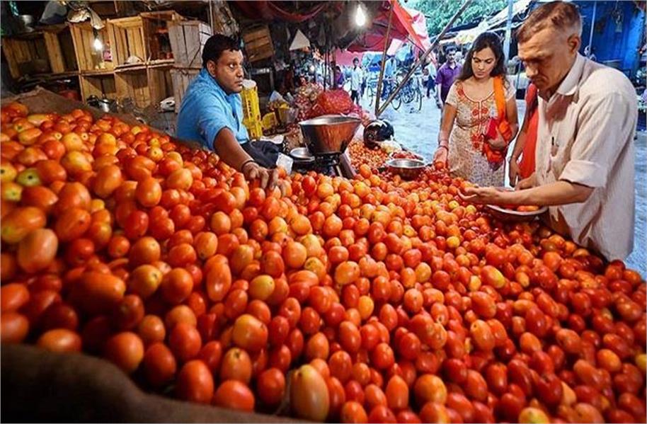 ટામેટાના ભાવમાં લાગી આગ,એક કિલોના 155 રૂપિયા ચૂકવવા લોકો બન્યા મજબુર