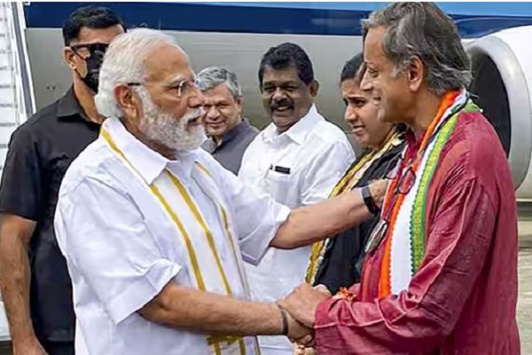 ભારતના ઈસ્લામિક દેશો સાથેના સંબંધ મામલે PM મોદીની પ્રશંસા કરતા કોંગ્રેસના નેતા શશી થરૂર