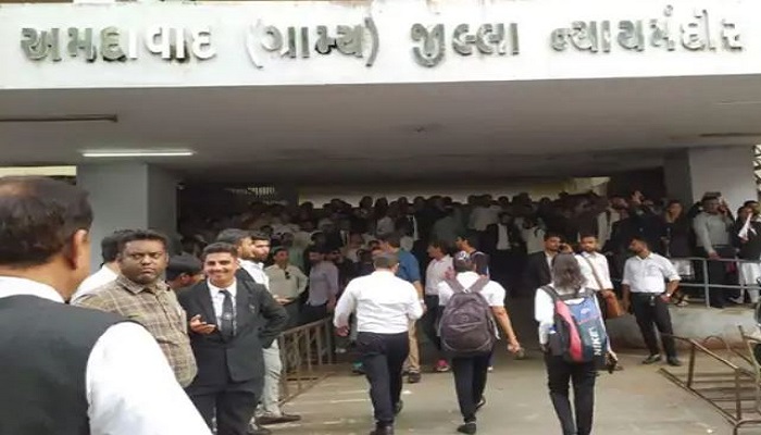 ઈસ્કોન બ્રિજ અકસ્માત કેસ, તથ્યને 3 દિવસના રિમાન્ડ, પ્રજ્ઞેશ પટેલને 14 દિવસની જ્યુડિ,કસ્ટડી
