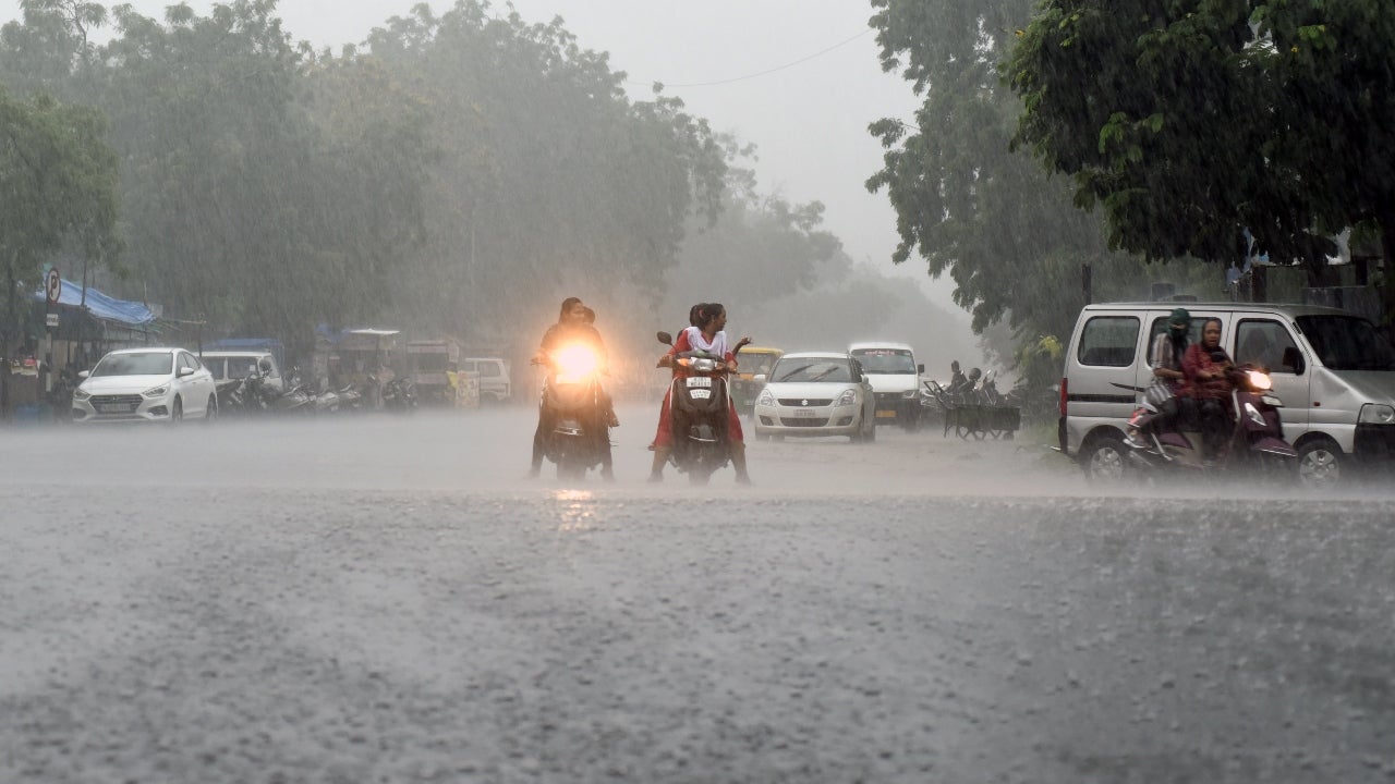 આજે મધ્ય અને દક્ષિણ ગુજરાતમાં ભારે વરસાદની આગાહી