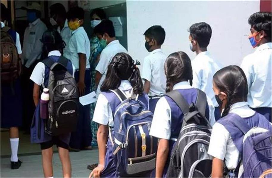 CBSE સ્કૂલોની જેમ એપ્રિલમાં ગુજરાત બોર્ડની શાળાઓમાં નવુ સત્ર શરૂ ન કરી શકાયું