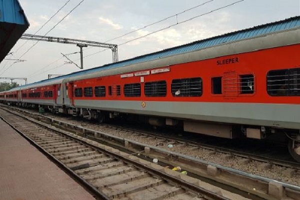 જામનગરથી ઉપડતી લાંબા રૂટ્સની બે ટ્રેનોમાં LHB કોચ, પ્રવાસીઓને મળશે વધુ સુવિધા
