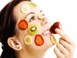 આ 4 ફળ ચહેરા પરની કરચલીઓ અને વૃદ્ધત્વના ચિહ્નોને ઘટાડવામાં મદદરૂપ છે,આજથી જ તમારા આહારમાં કરો સામેલ