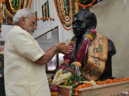 0.11144500_1506319403_636-400-crop-pm-salutes-pandit-deendayal-upadhyaya-on-his-birth-anniversary-1