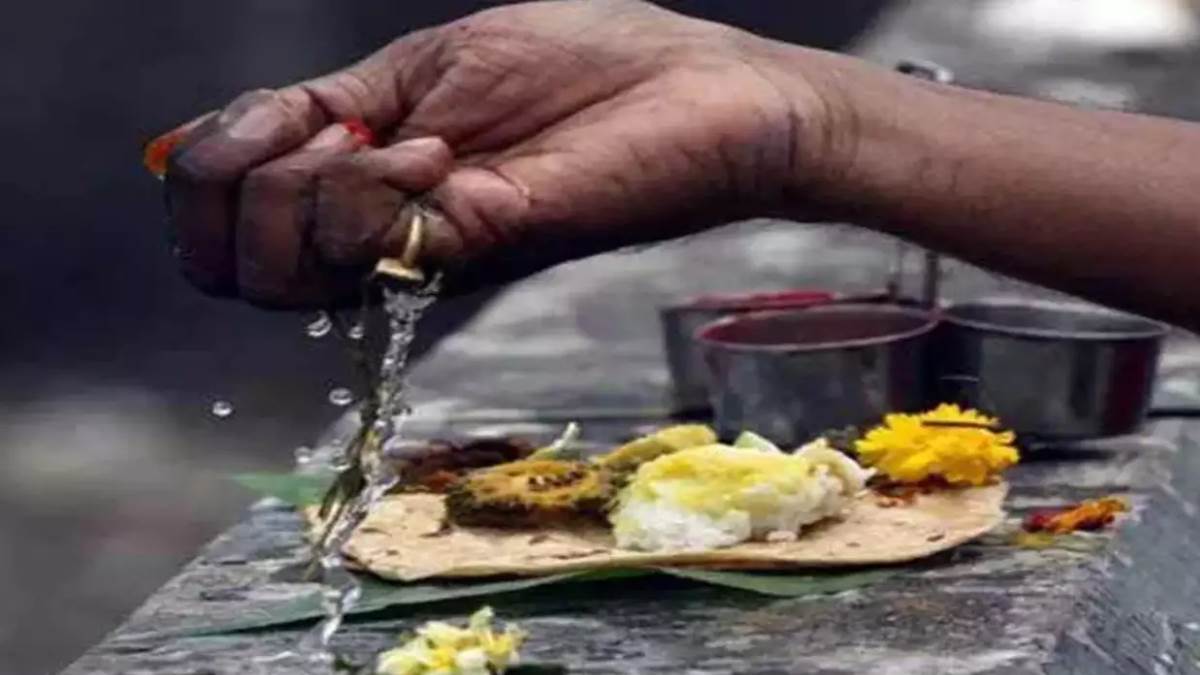 આજે સર્વ પિતૃ અમાવસ્યા,જાણો તર્પણની સાચી રીત અને ખાસ ઉપાયો
